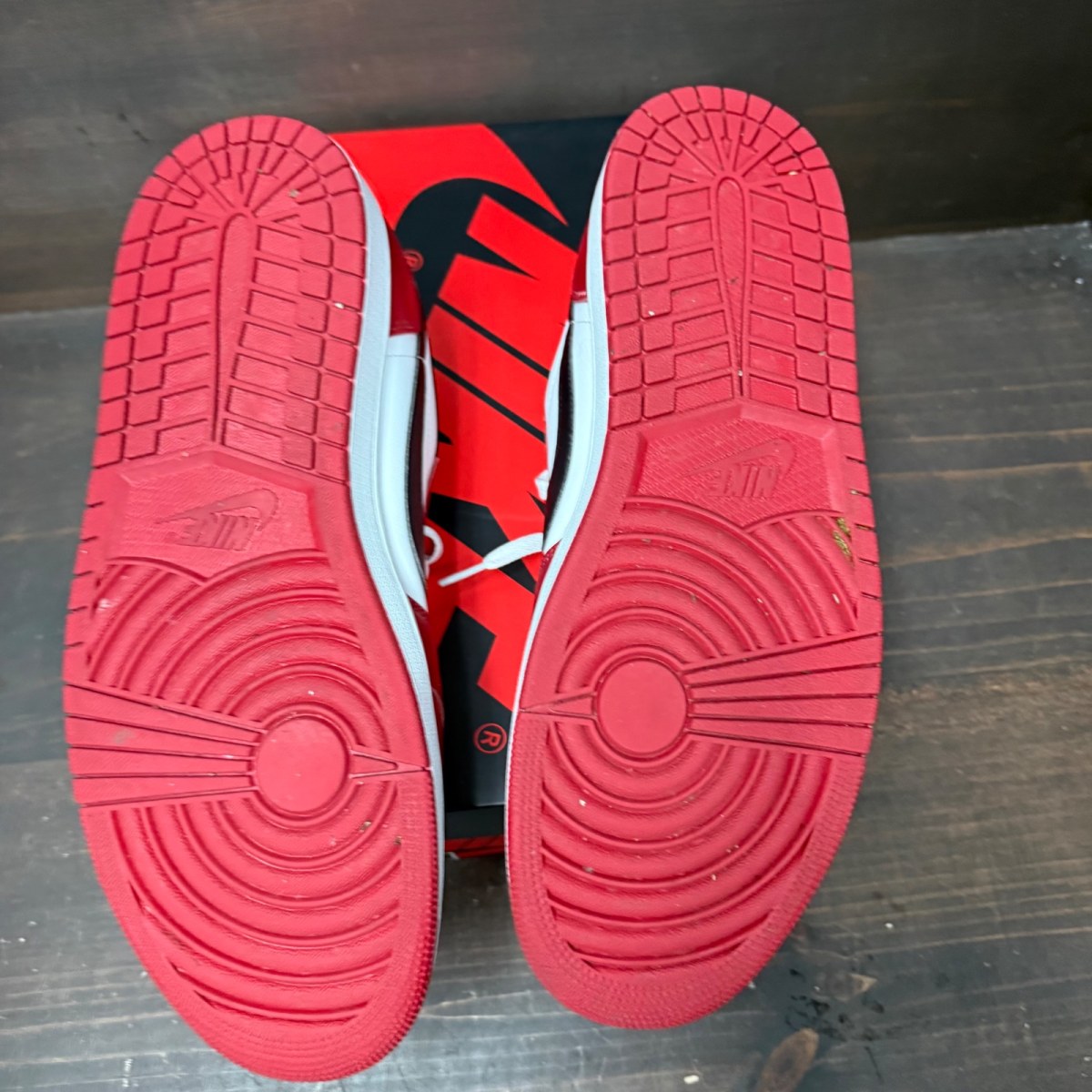 Jordan 1 Retro Low OG Chicago (2025) Size 13 (Pre-Owned) - box
