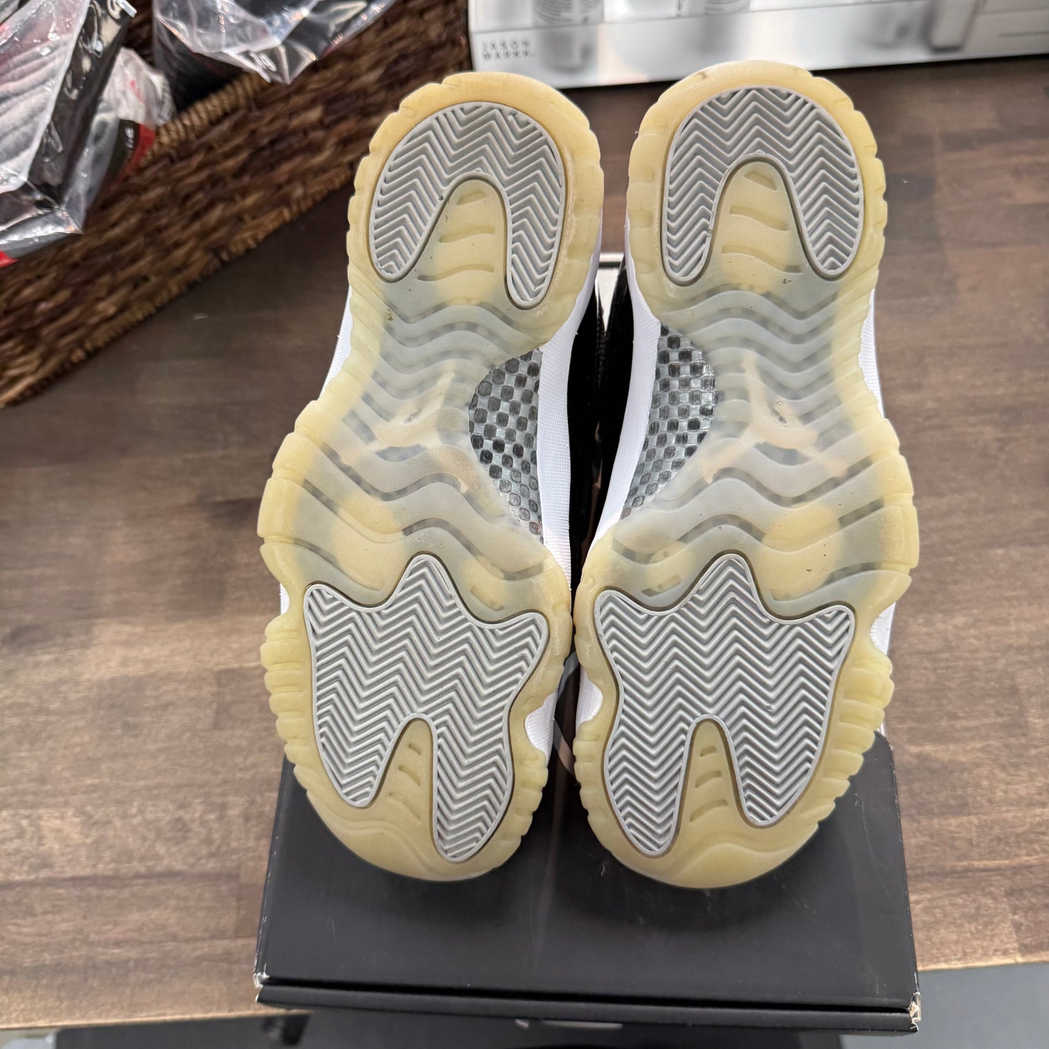 Jubilee 25th Anniversary Jordan 11 Retro (USED)