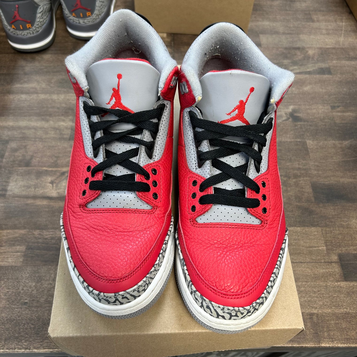 Unite Red Jordan 3 Retro (USED,No Box)
