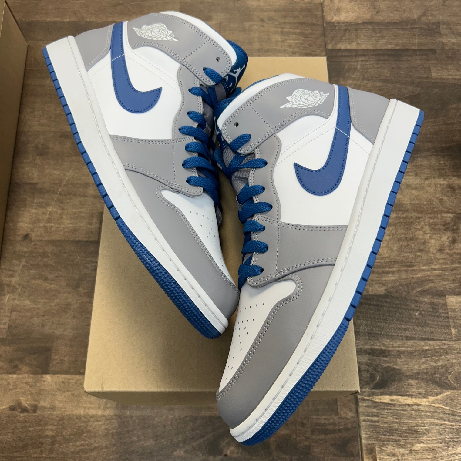 True Blue Jordan 1 Mid (USED, No box)
