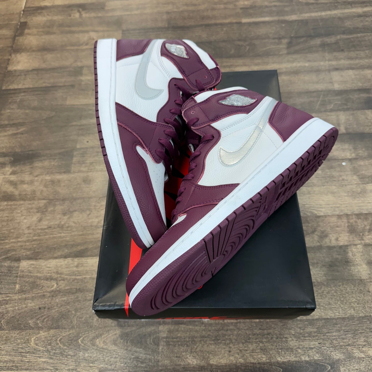 Bordeaux Jordan 1 High (USED)