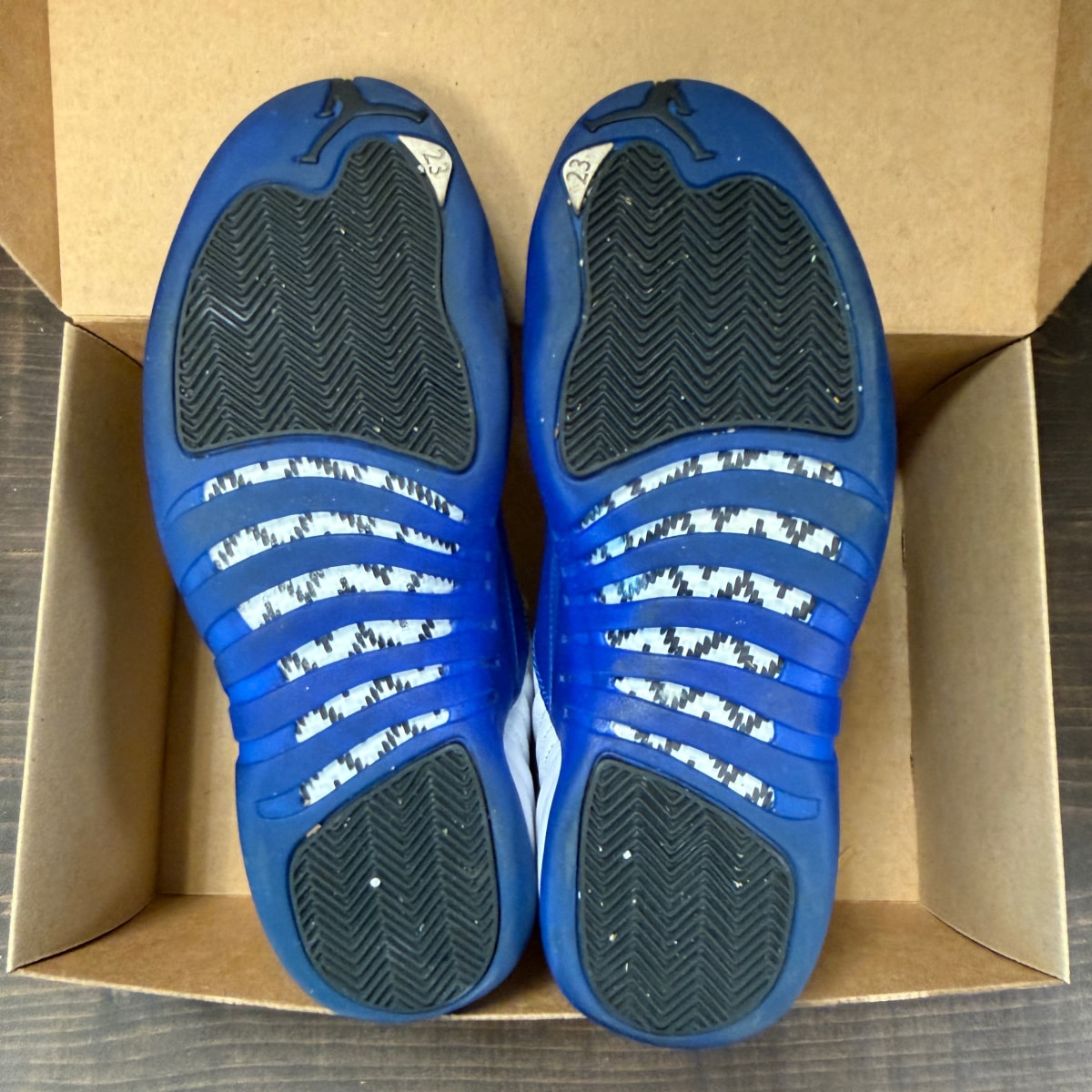 Jordan 12 Retro Blueberry Size 9.5 (Pre-Owned) - Image 6