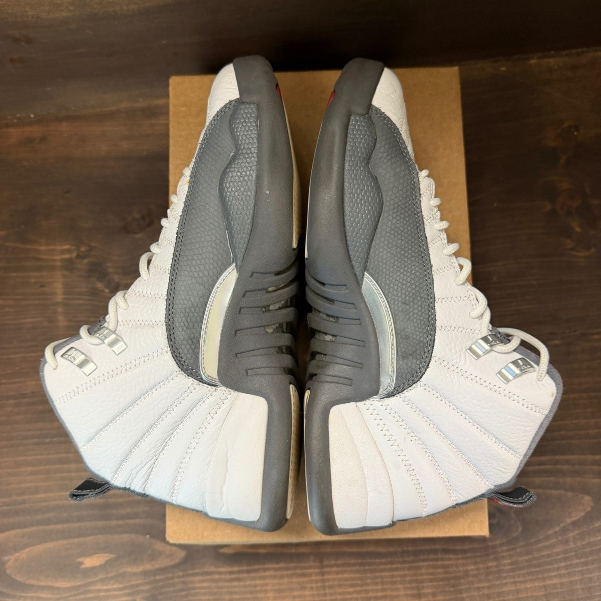 Jordan 12 Retro White Dark Grey Size 9.5 (Pre-Owned) - Image 5