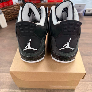 Jordan 4 Retro Fear (2024) Size 10.5 (Pre-Owned) - Image 4