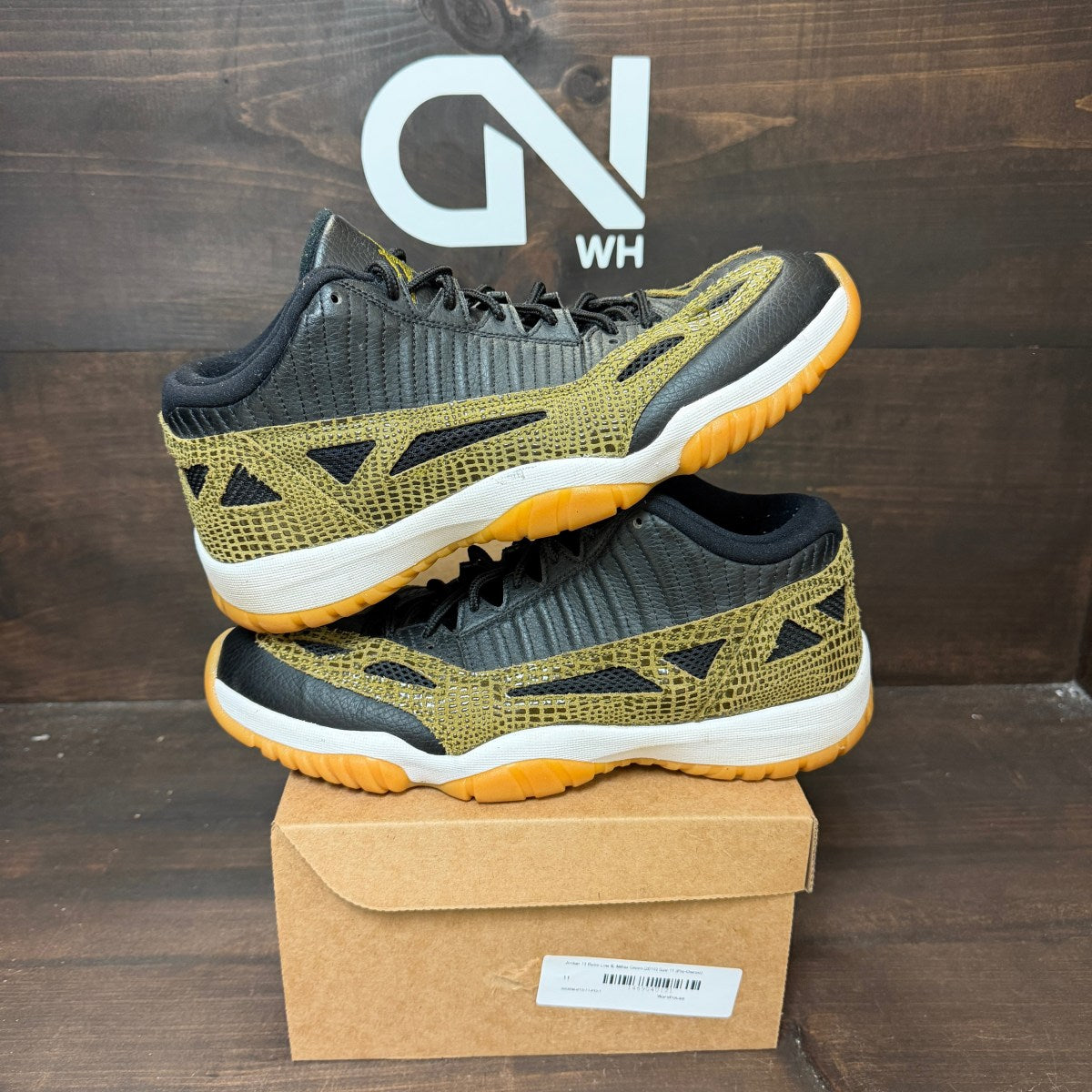 Jordan 11 Retro Low IE Militia Green (2015) Size 11 (Pre-Owned) - Image 1