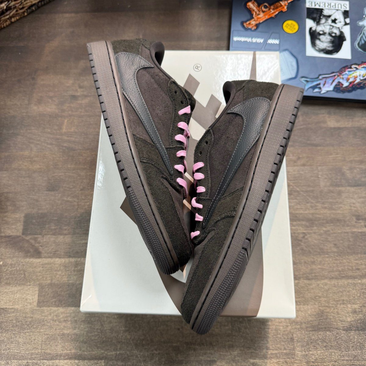 Jordan 1 Retro Low OG SP Travis Scott Velvet Brown Size 10 (Pre-Owned) - Image 2