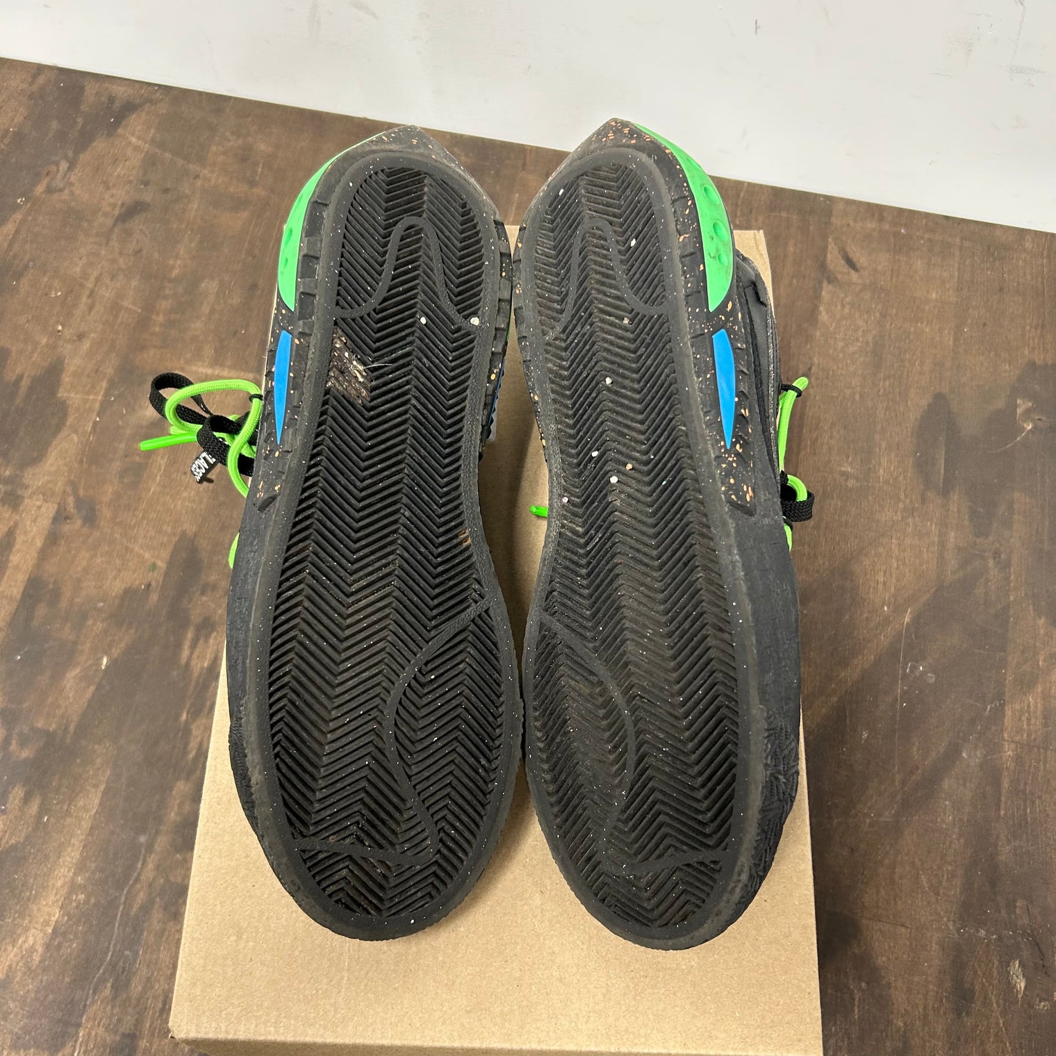 Off-White Blazer Low Electro Green (USED, No Box)
