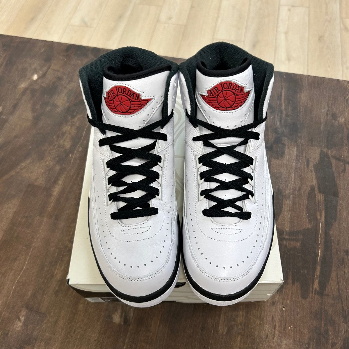 Jordan 2 Retro OG Chicago (2022) (Women's) - Image 2