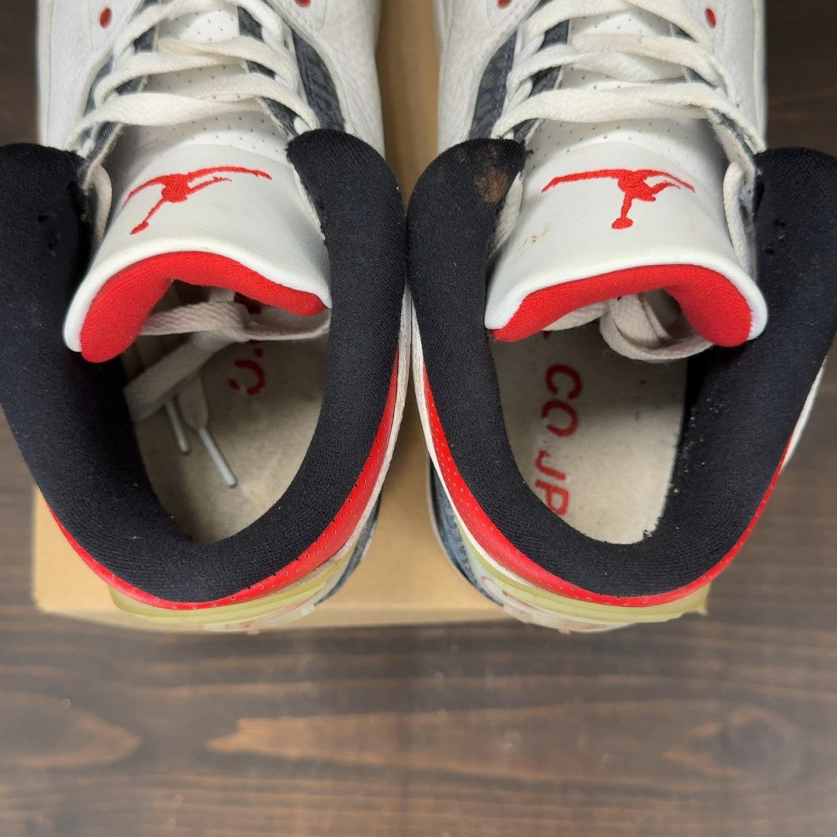 Jordan 3 Retro SE-T CO.JP Fire Red Denim Size 9.5 (Pre-Owned) - Image 6