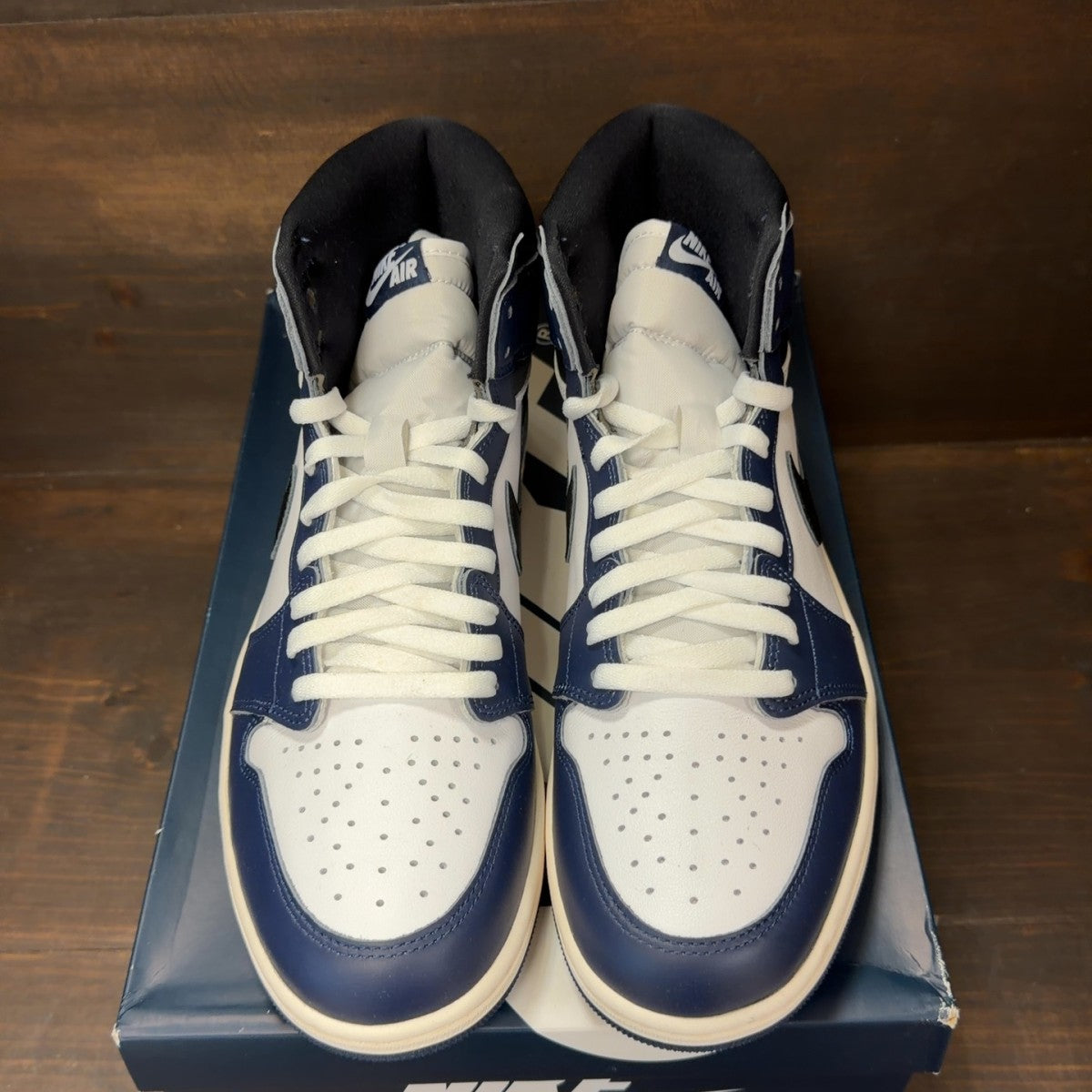 Jordan 1 Retro High OG Midnight Navy - Image 3