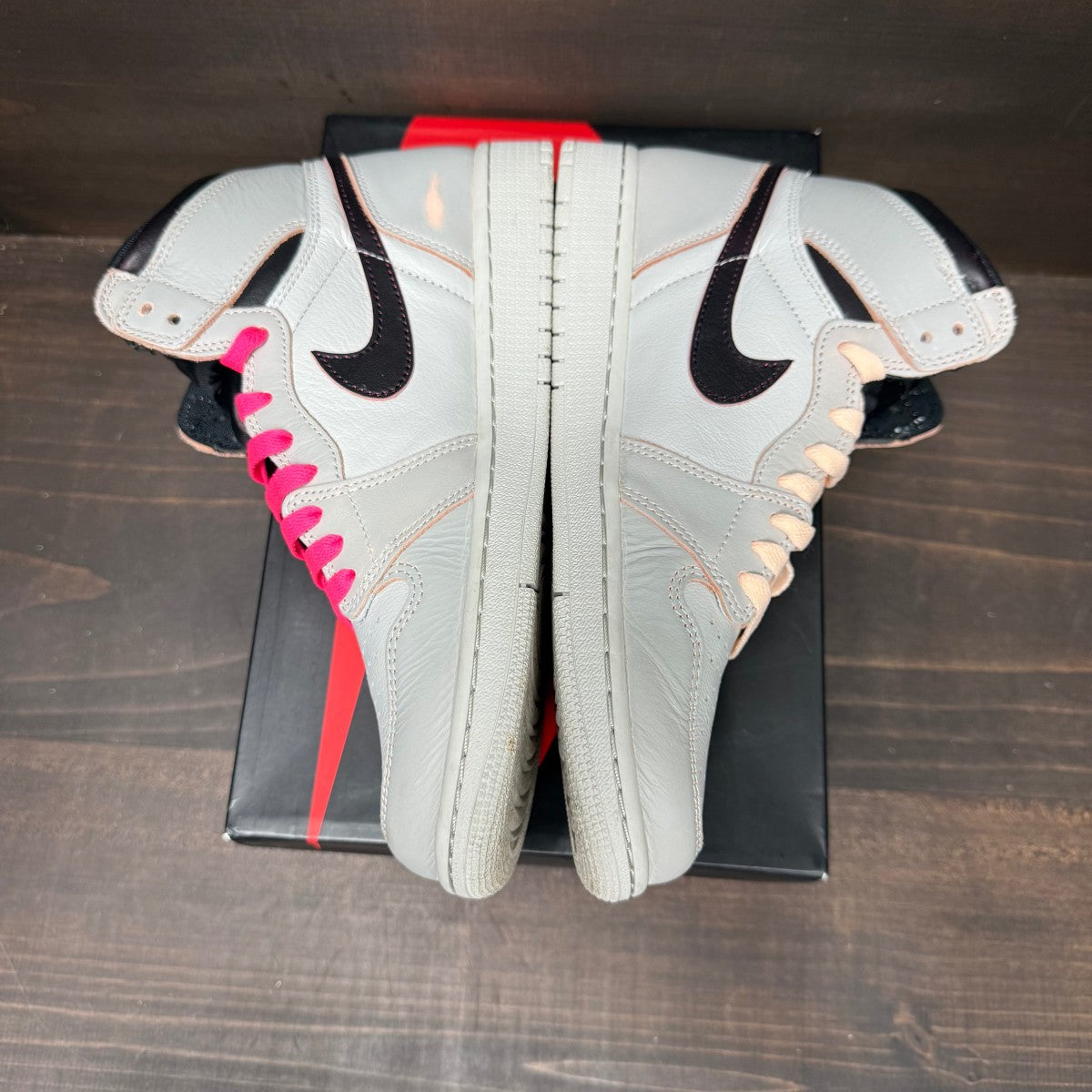 Jordan 1 Retro High OG Defiant SB NYC to Paris - Image 3