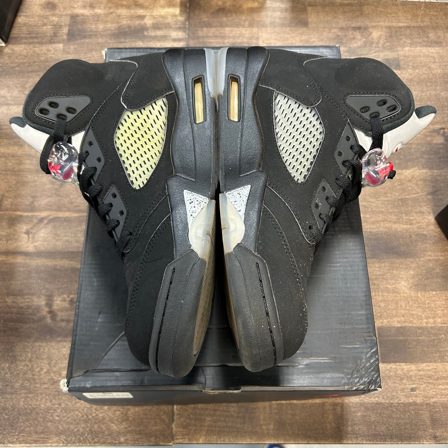 Black Metallic Jordan 5 Retro (2016) (USED)