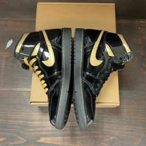 Jordan 1 Retro High Black Metallic Gold (2020) Size 8 (Pre-Owned) - aux