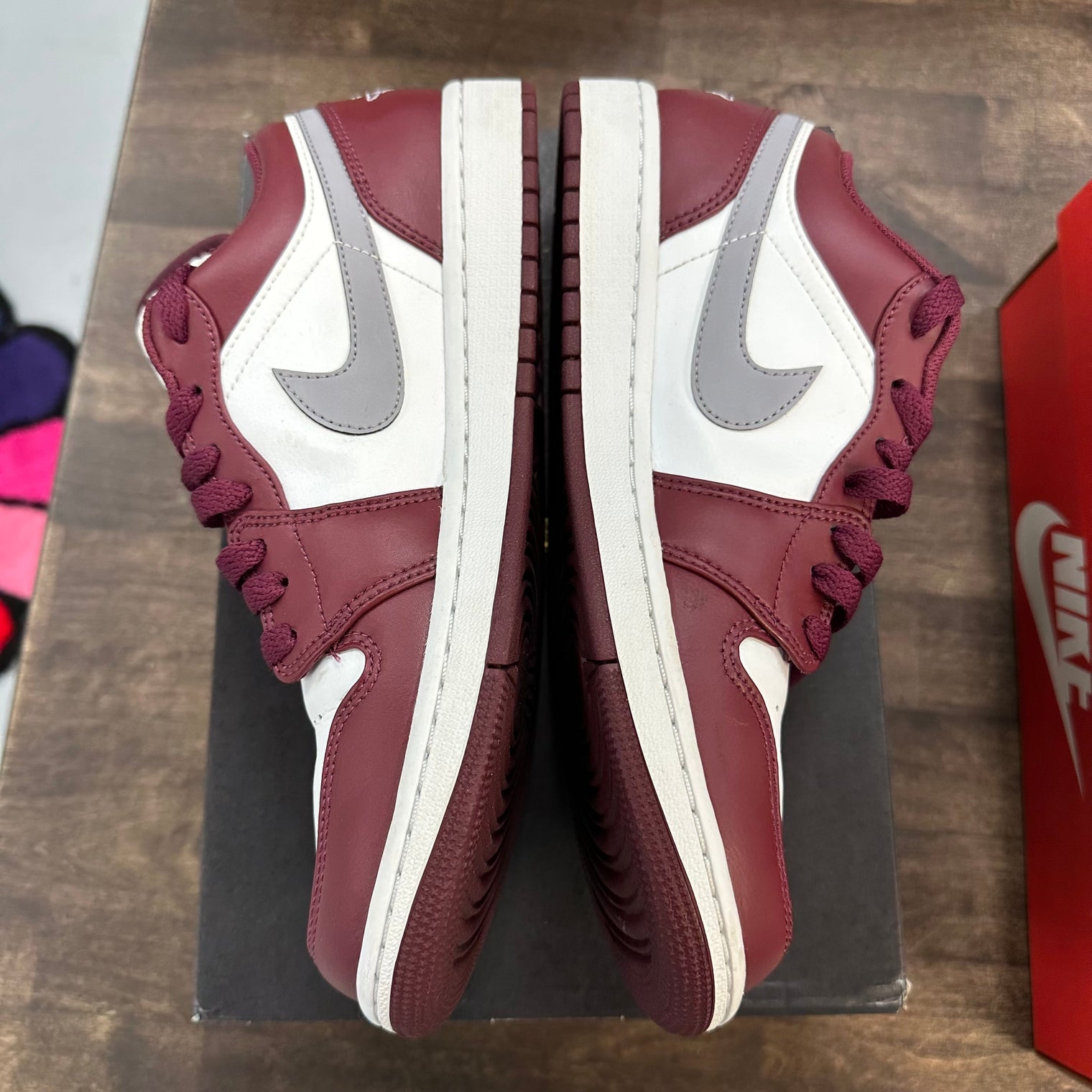 White Bordeaux Jordan 1 Low (USED)