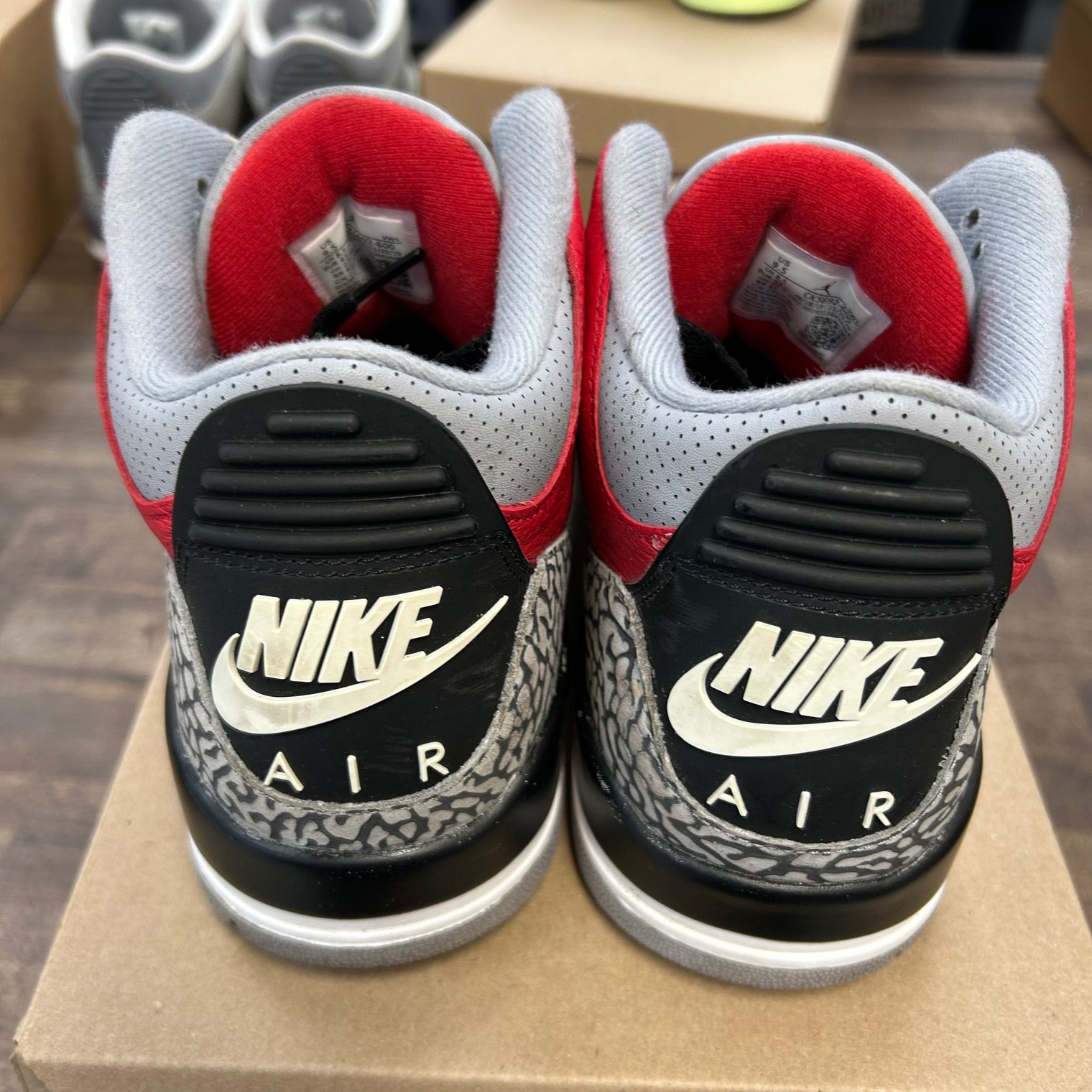 Unite Red Jordan 3 Retro (USED,No Box)