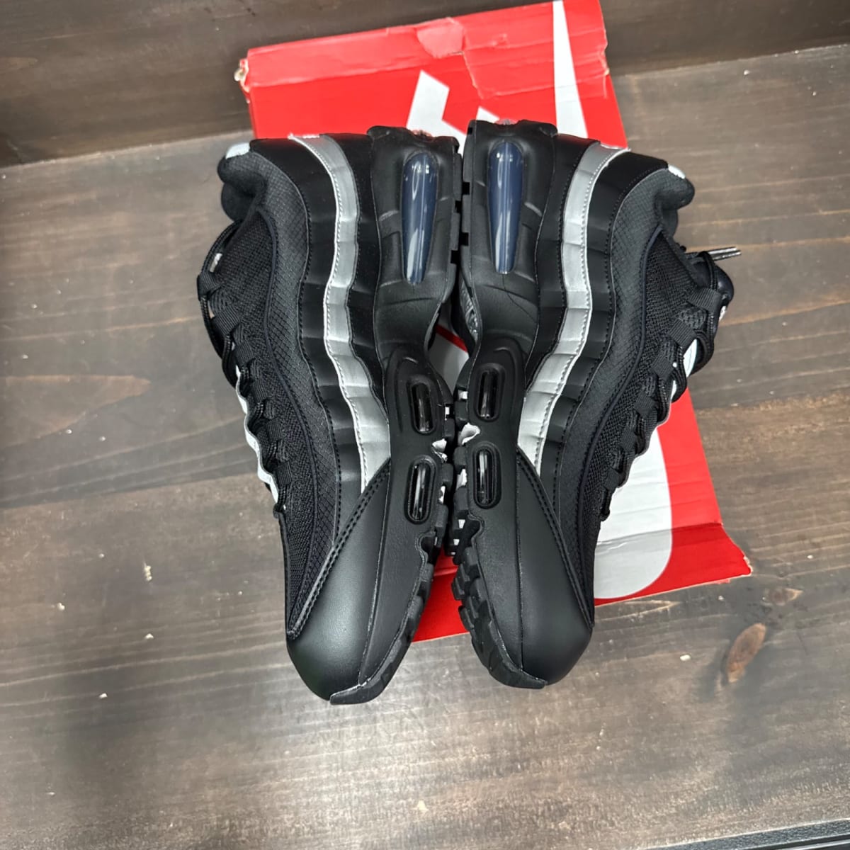 Nike Air Max 95 OG Big Bubble Black White Metallic Silver Size 12 - side