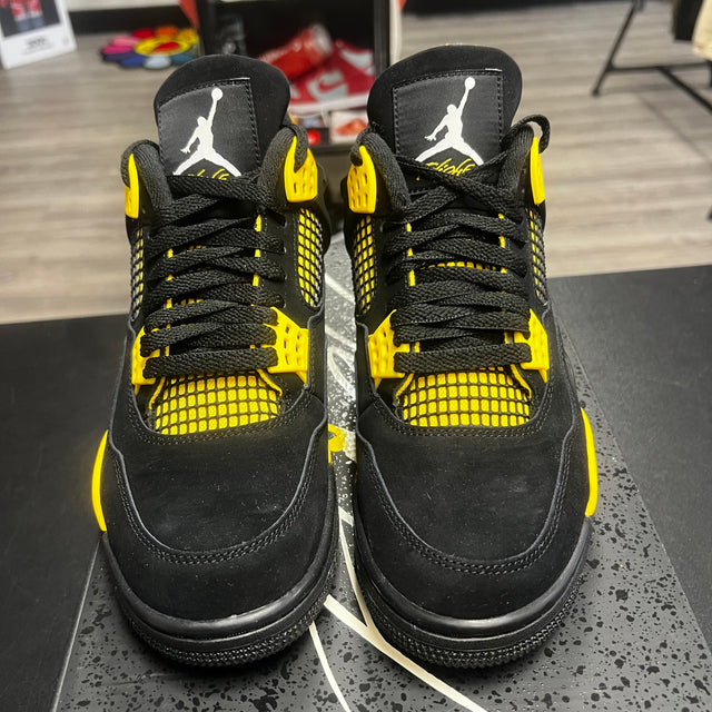 Yellow Thunder Jordan 4 (USED)