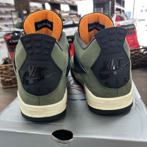Jordan 4 Retro OG SP Undefeated (2025) Size 12 (Pre-Owned) - Image 4