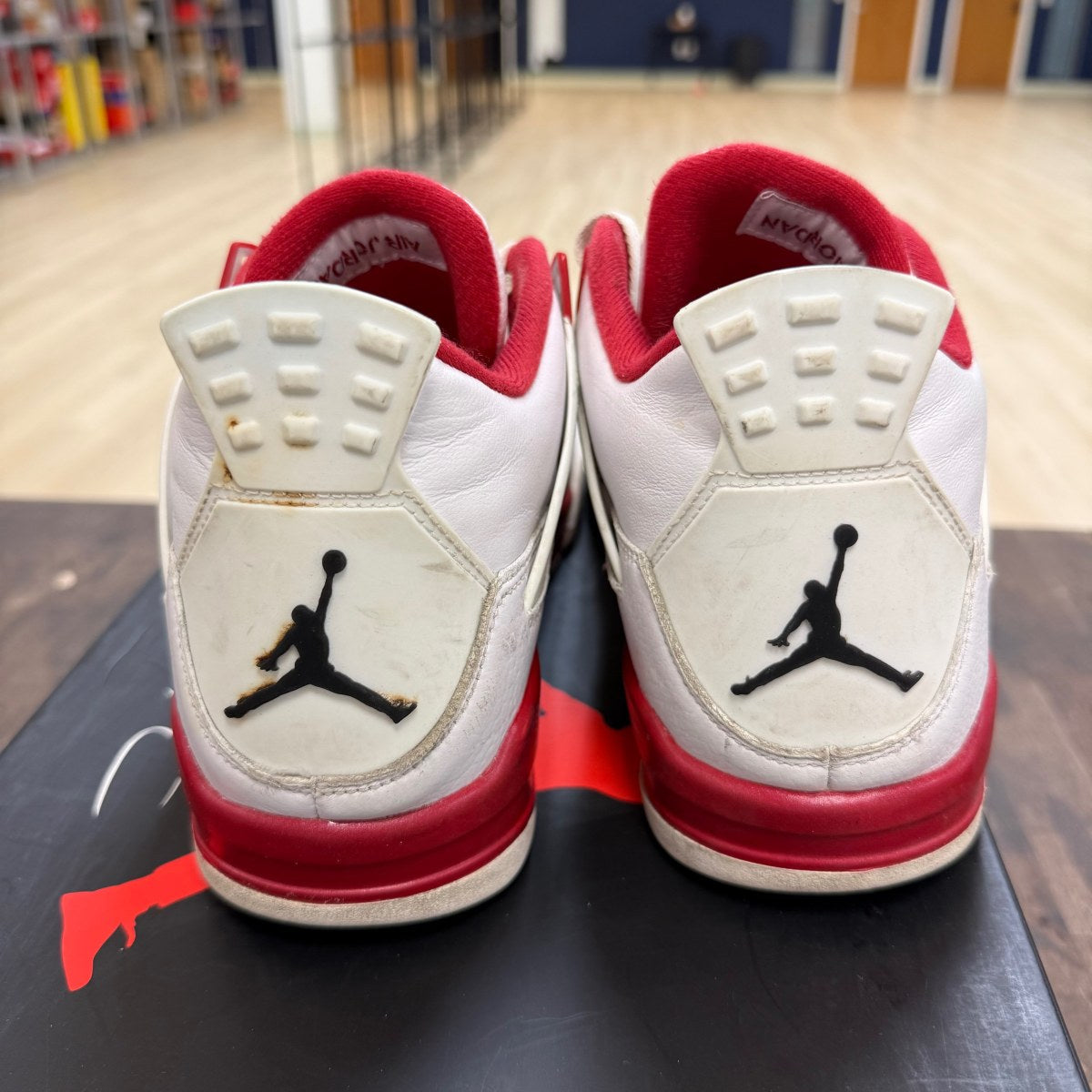 Jordan 4 Retro Alternate 89 Size 11 (Pre-Owned)