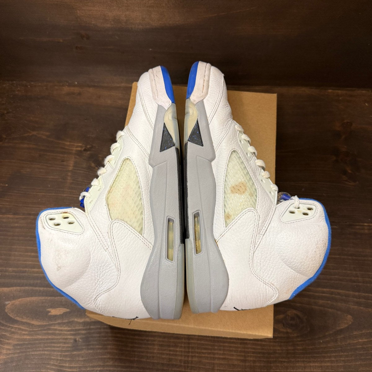 Jordan 5 Retro White Stealth (2021) Size 11 (Pre-Owned) - Image 5