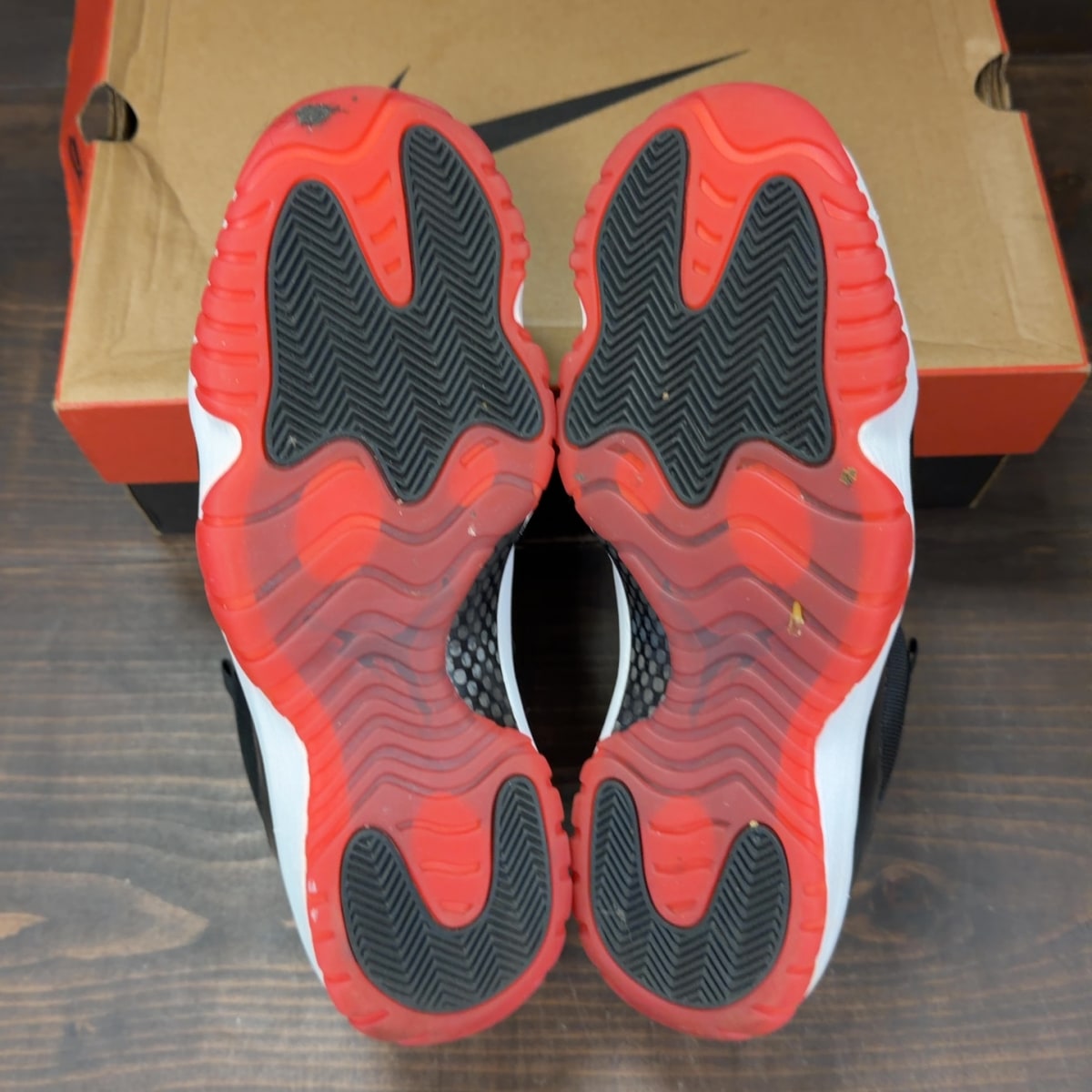 Jordan 11 Retro Low Bred (2025) - Image 7
