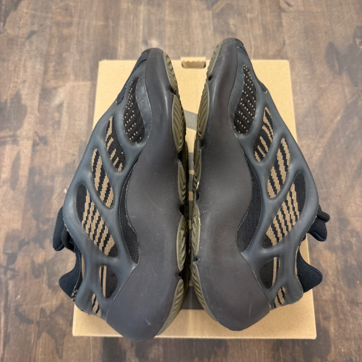 adidas Yeezy 700 V3 Clay Brown - Image 4