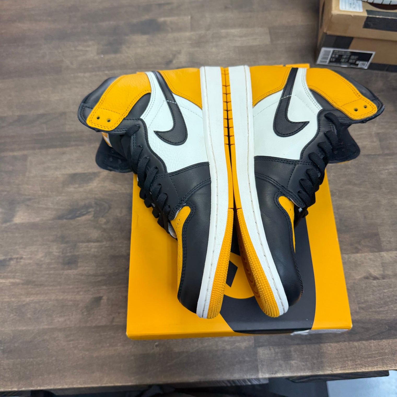 Taxi Yellow Toe Jordan 1 High (USED)