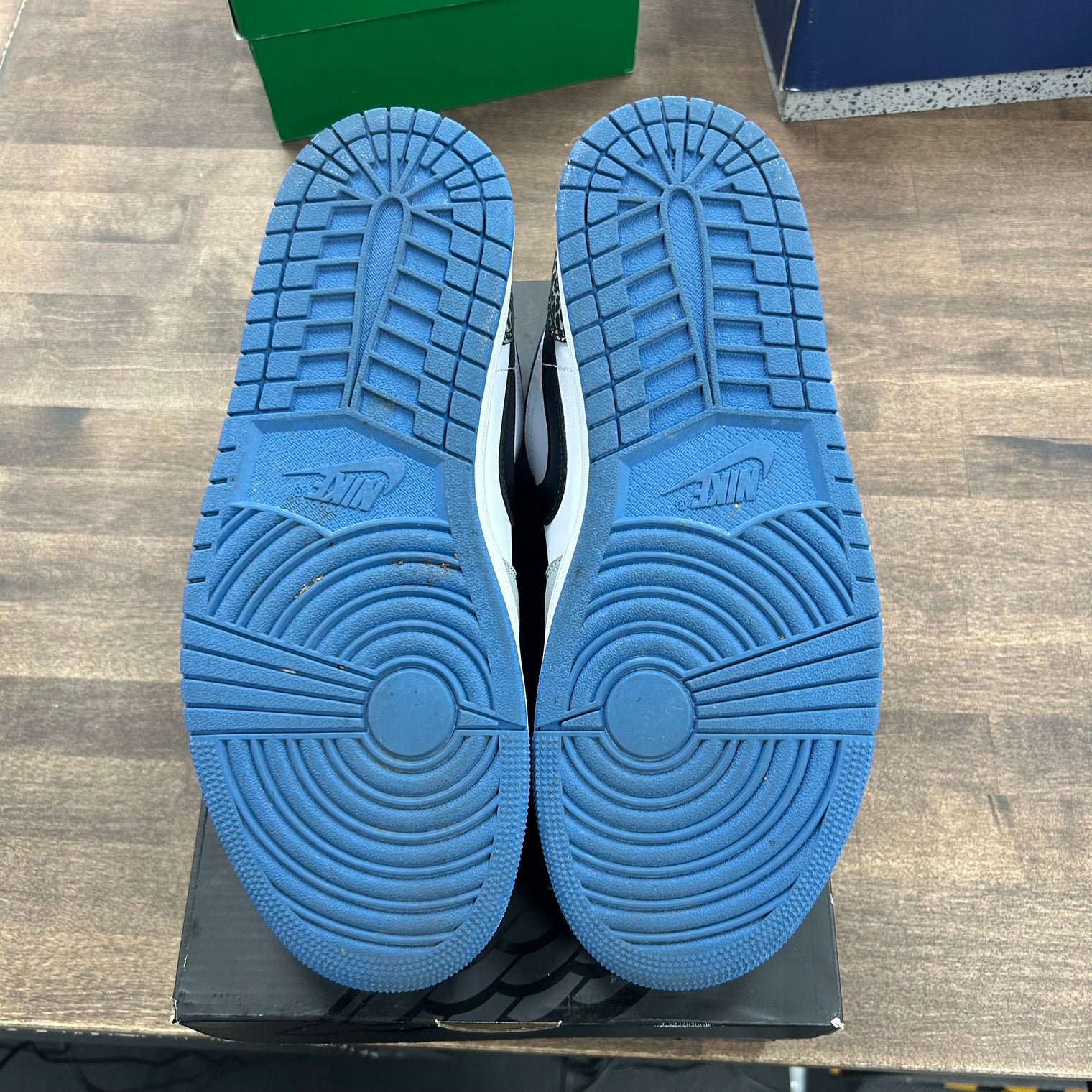 True Blue Jordan 1 Low SE (USED)