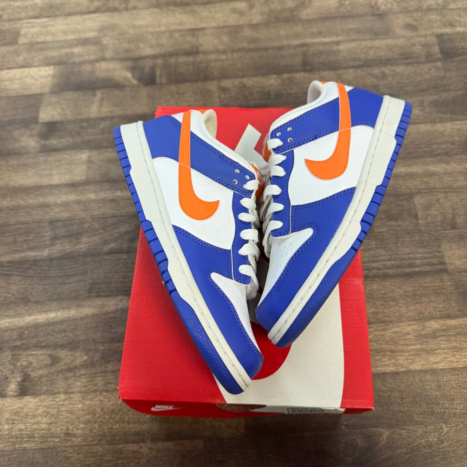 Nike Dunk Low Knicks (US 6Y) (USED, Strong Smoke Smell)