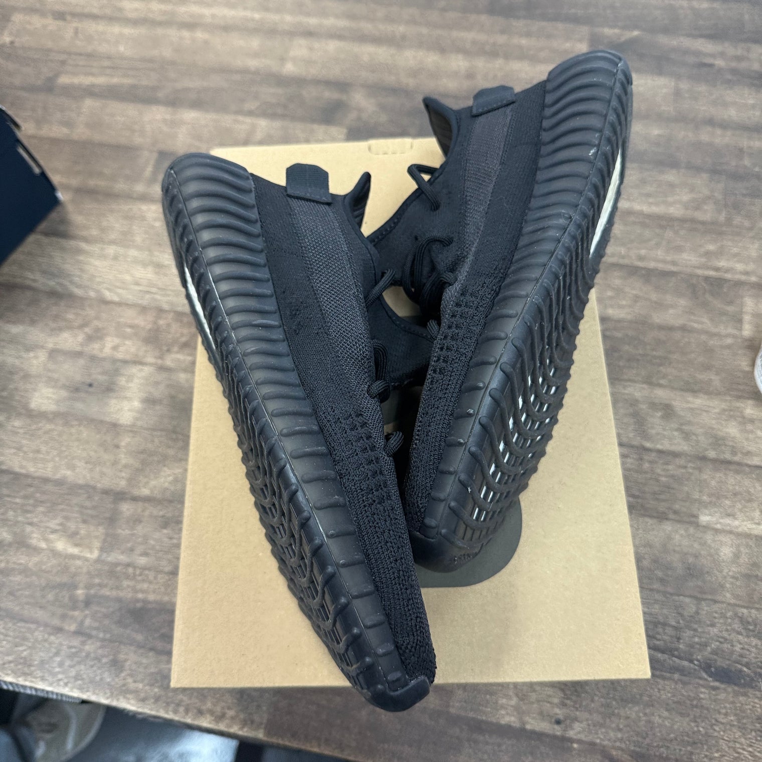 Onyx Yeezy 350 (Lightly Worn)
