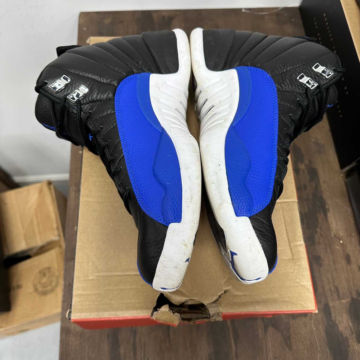 Hyper Royal Jordan 12 (W) (USED)
