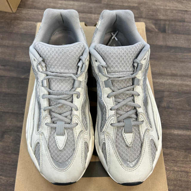 Static Yeezy 700 (USED)