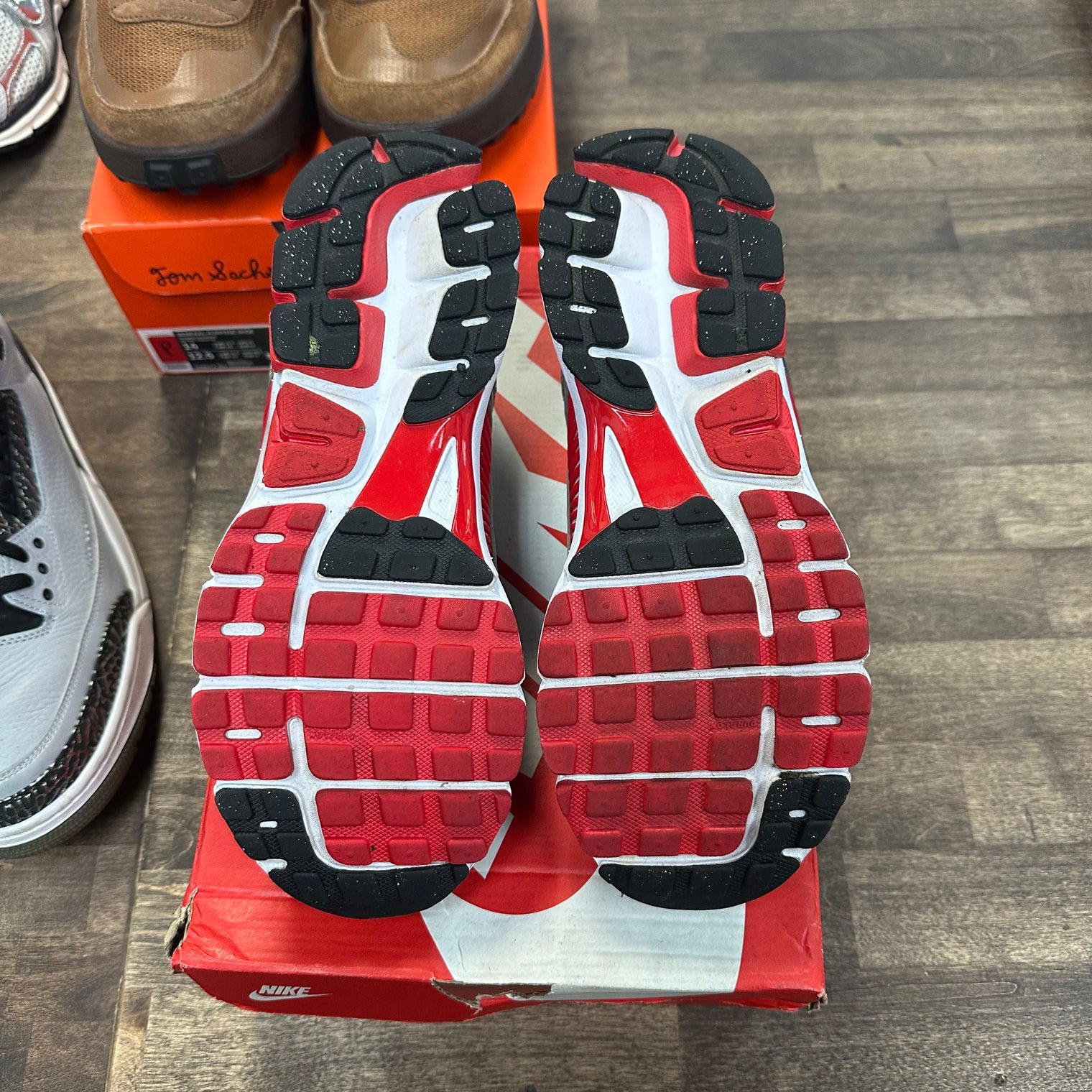 Nike Zoom Vomero 5 Metallic Silver University Red (USED)