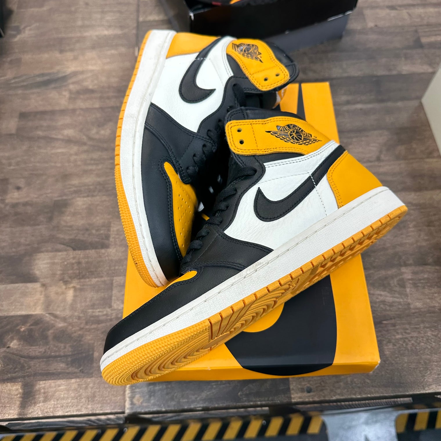 Air Jordan 1 High Taxi Yellow Toe (USED)