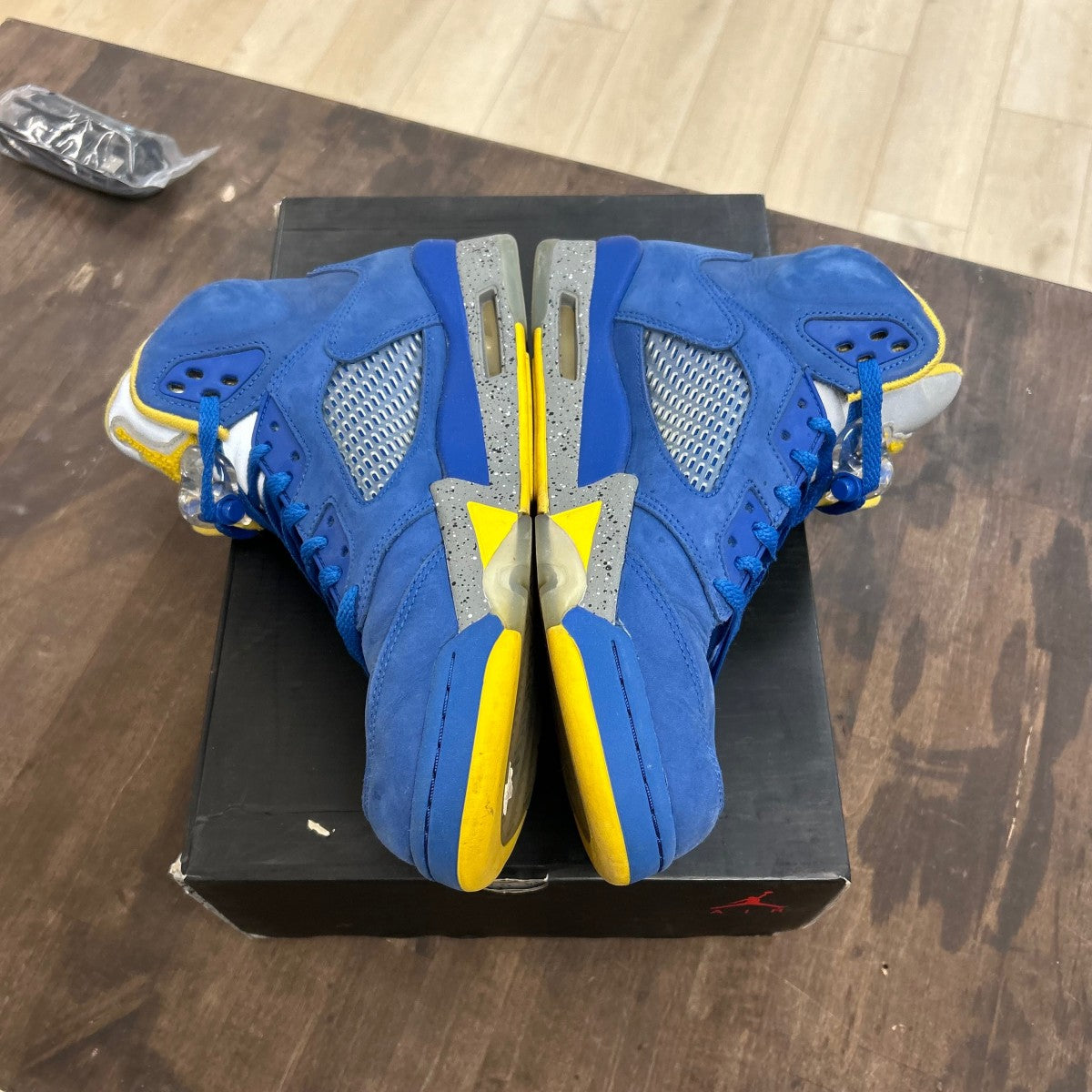 Jordan 5 Retro JSP Laney Varsity Royal - Image 3