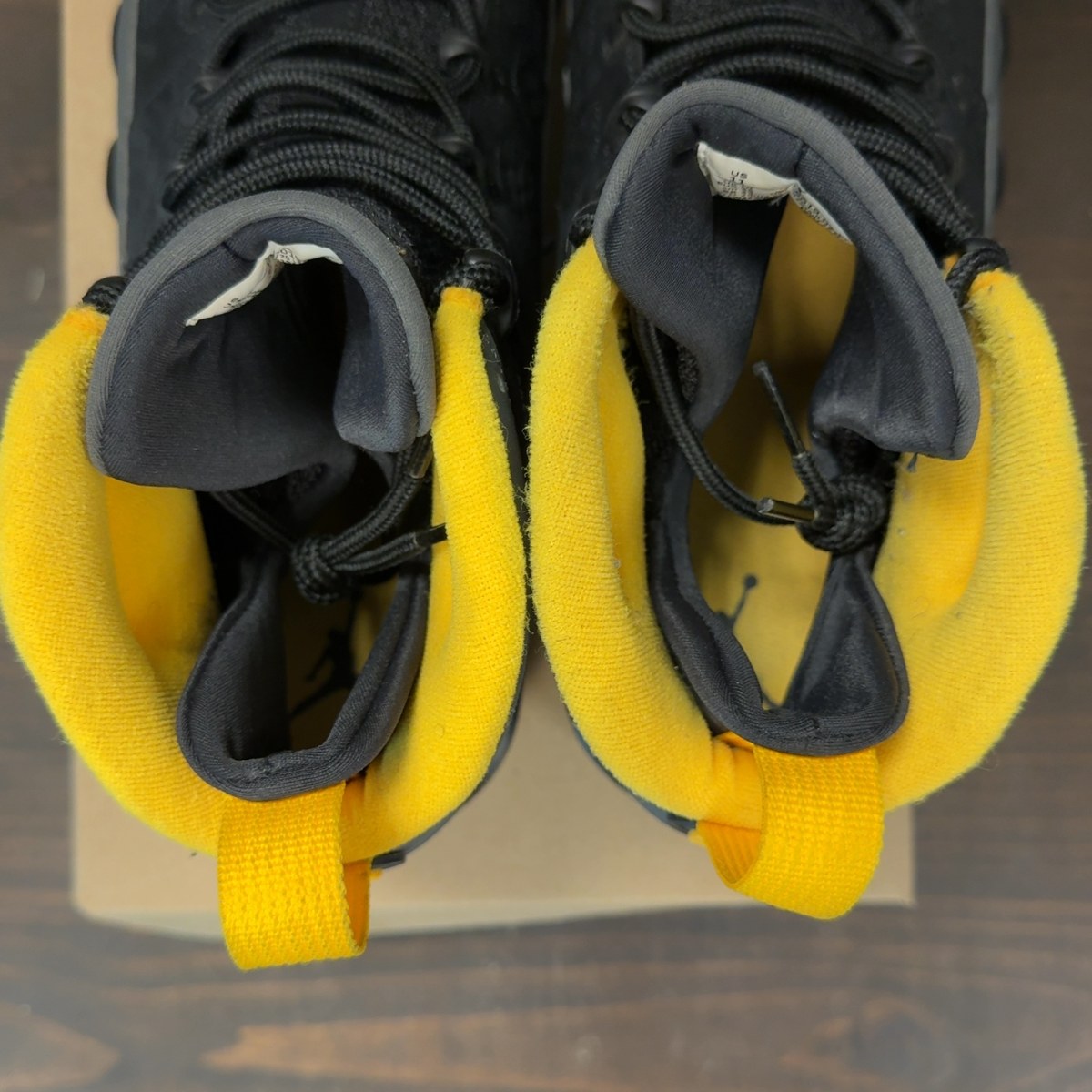 Jordan 9 Retro Dark Charcoal University Gold Size 11 (Pre-Owned) - Image 6