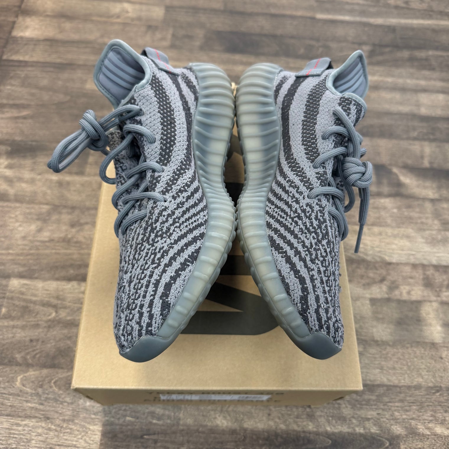 adidas Yeezy Boost 350 V2 Beluga 2.0 (US 9.5) (USED,No Insole)