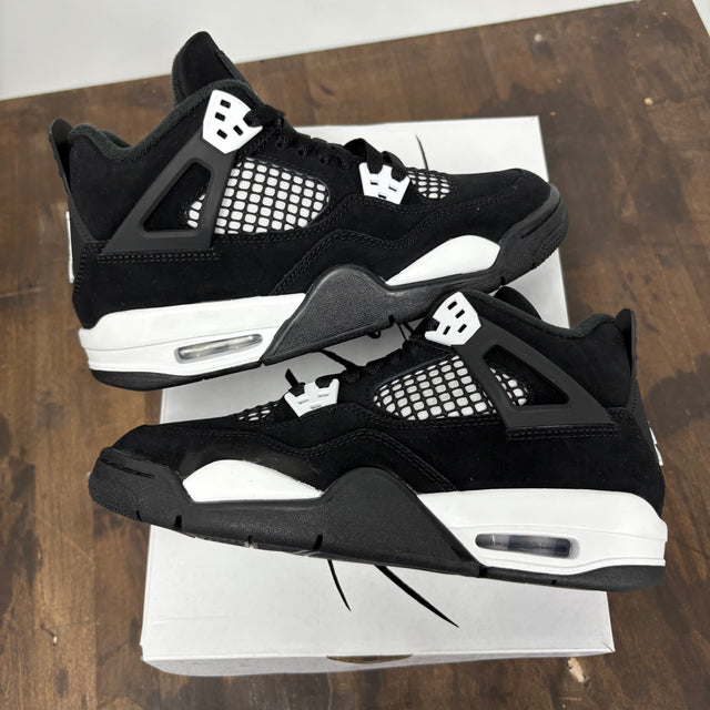 White Thunder Jordan 4 (GS) (USED)