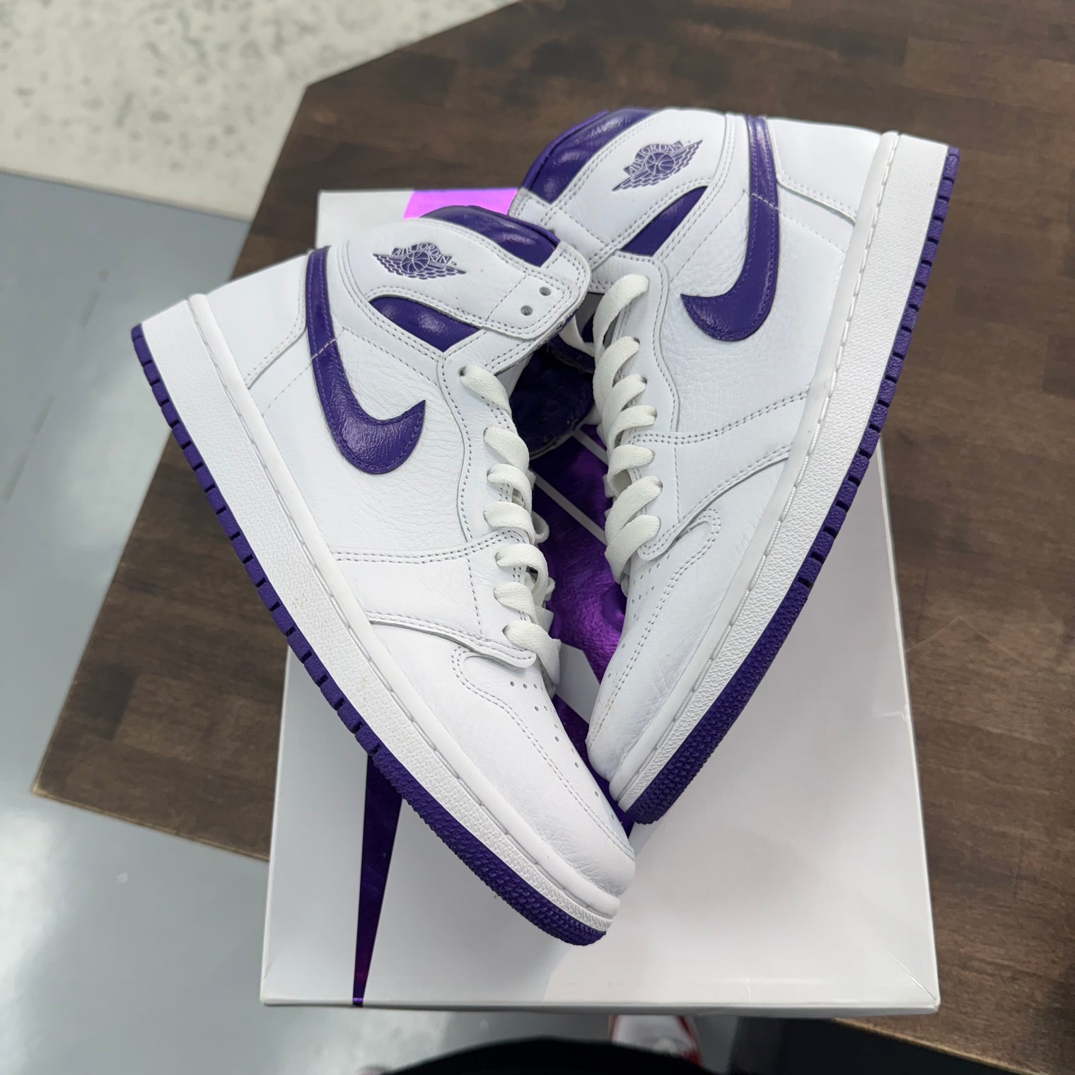(W) Court Purple Jordan 1 High (USED)