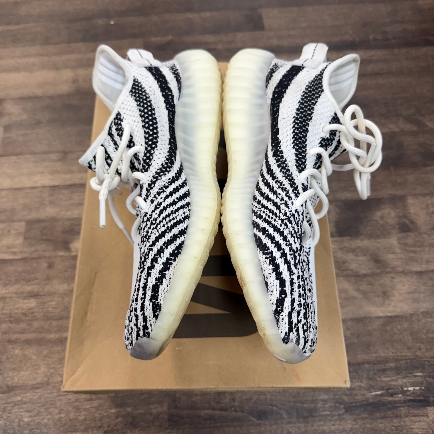 Zebra Yeezy 350 (USED)
