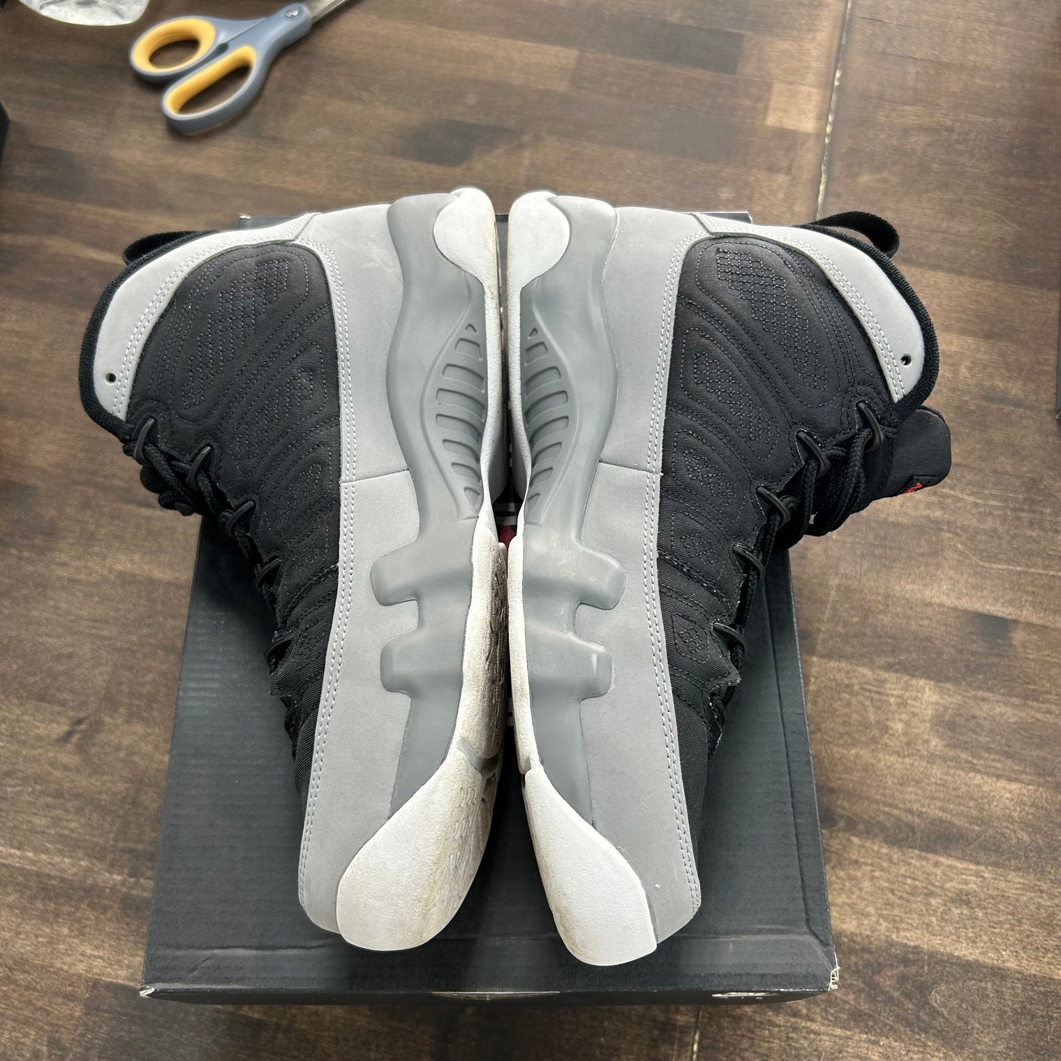 Particle Grey Jordan 9 Retro (USED)