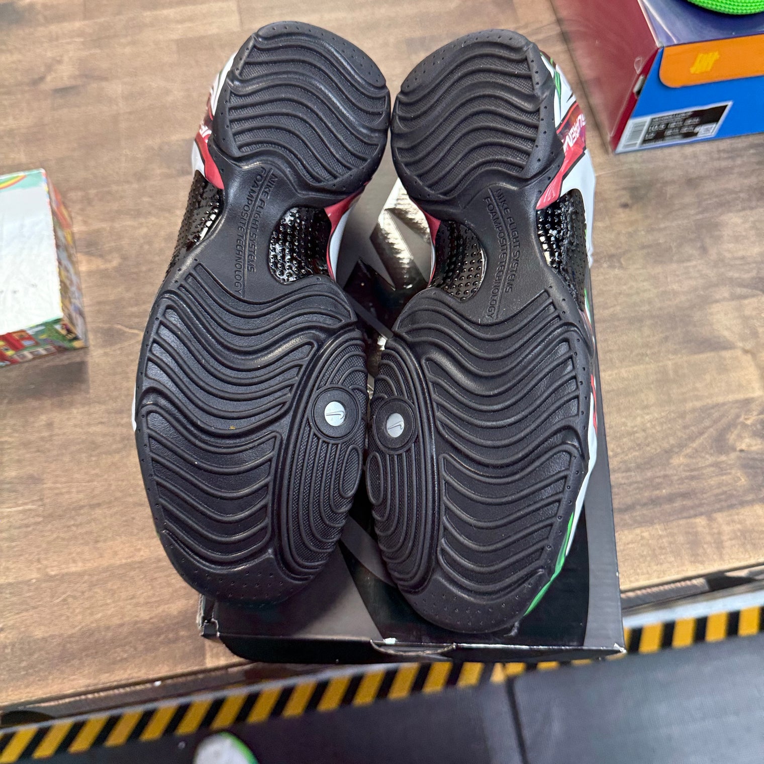 Supreme White Gym Red Clogposite (USED)