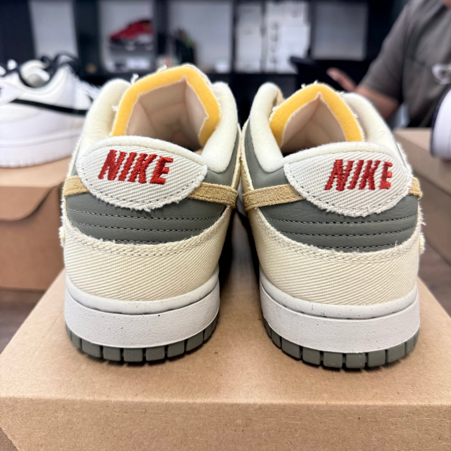 Dark Stucco Light Bone Dunk Low (W) (USED, No Box)