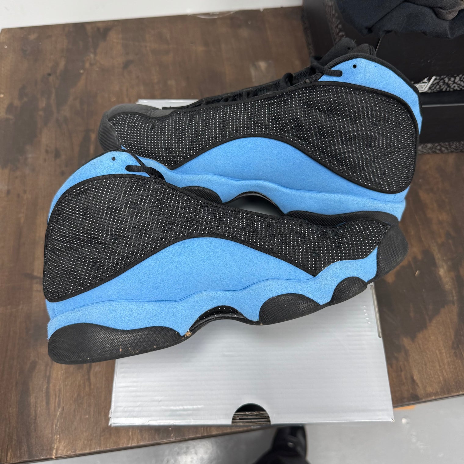 Black University Blue Jordan 13 (USED)