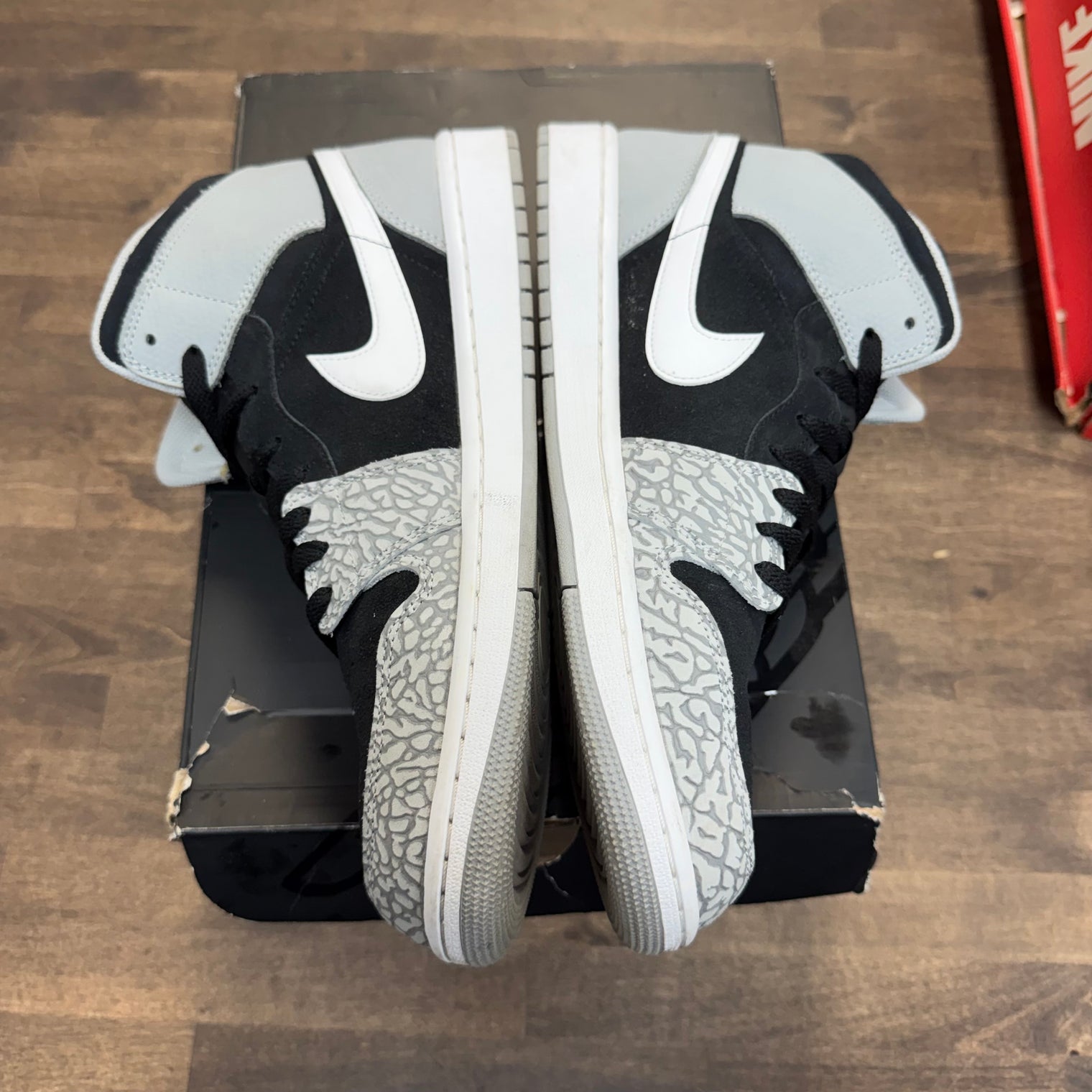 Elephant Print Jordan 1 Mid (USED, Replacement Box)