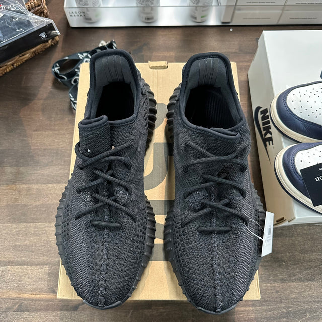 Onyx Yeezy 350 V2 (USED)