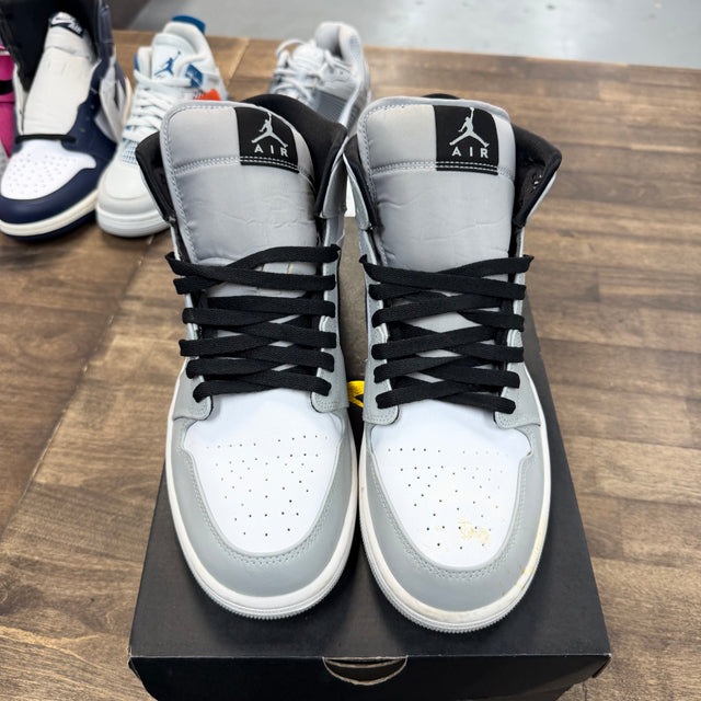 Light Smoke Grey Jordan 1 Mid (USED)