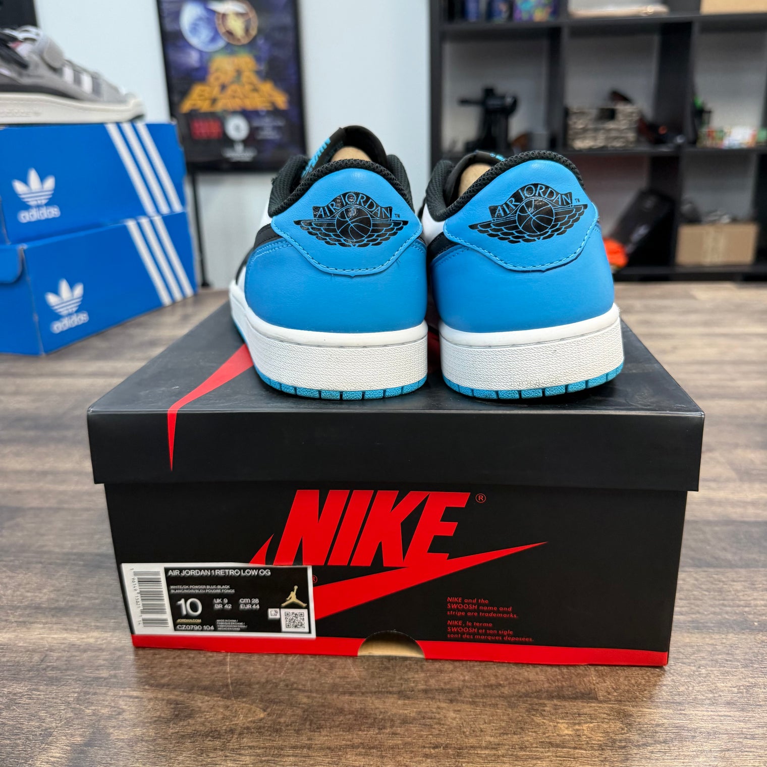 Powder Blue Jordan 1 Retro Low OG (USED)