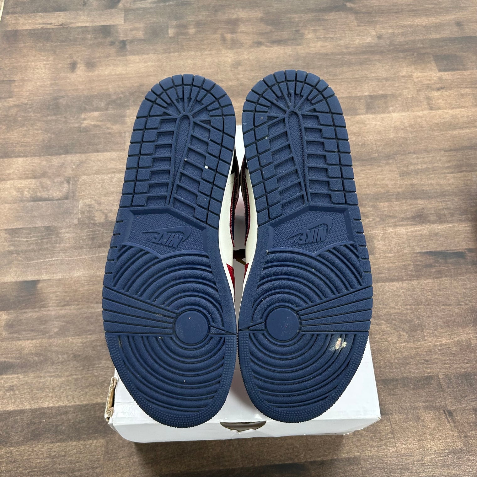 USA Jordan 1 Mid (W) (2022) (USED)