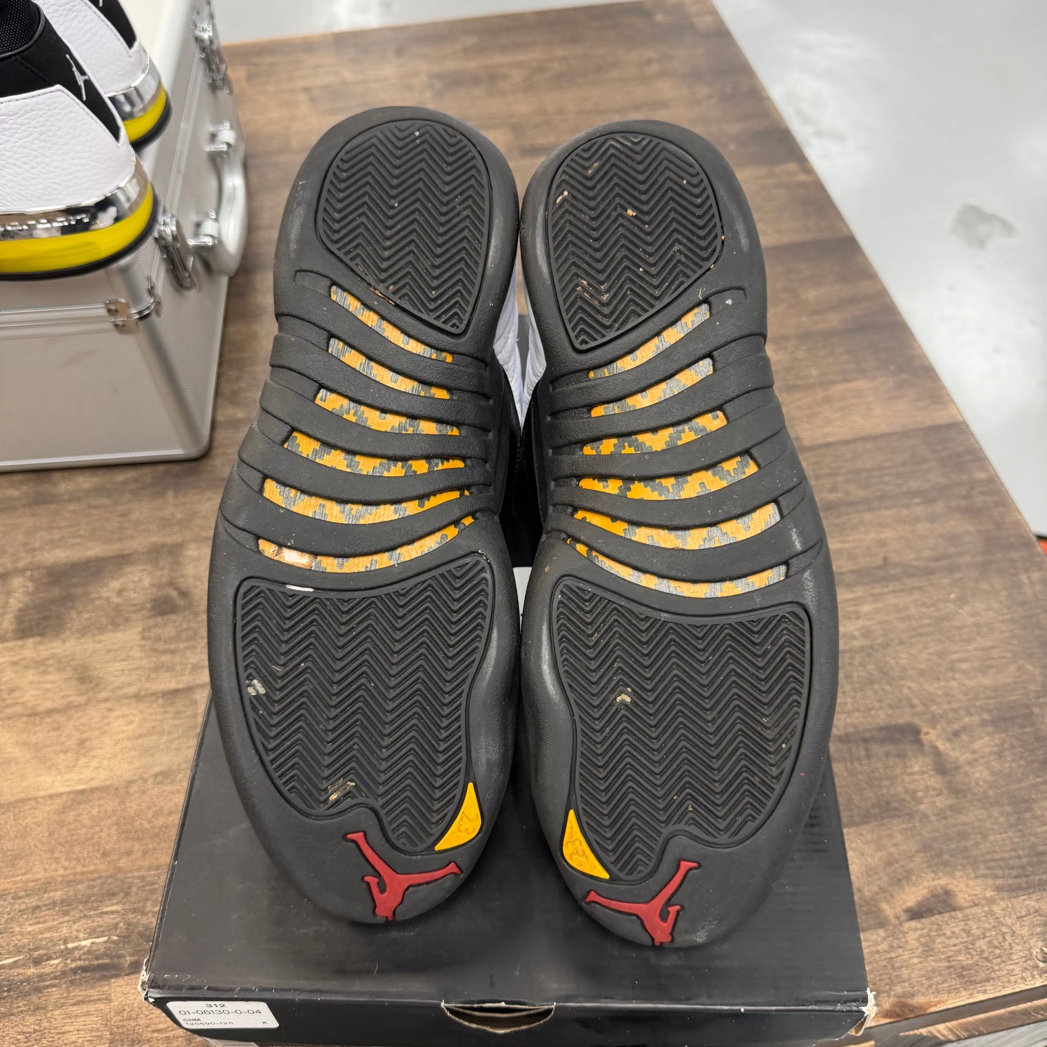 Taxi Jordan 12 Retro (2013) (USED)